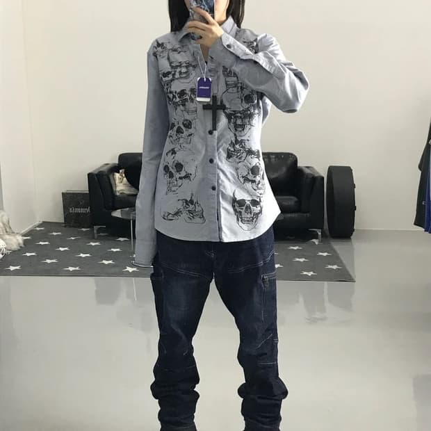 리플레이 그레이 스컬 프린팅 셔츠