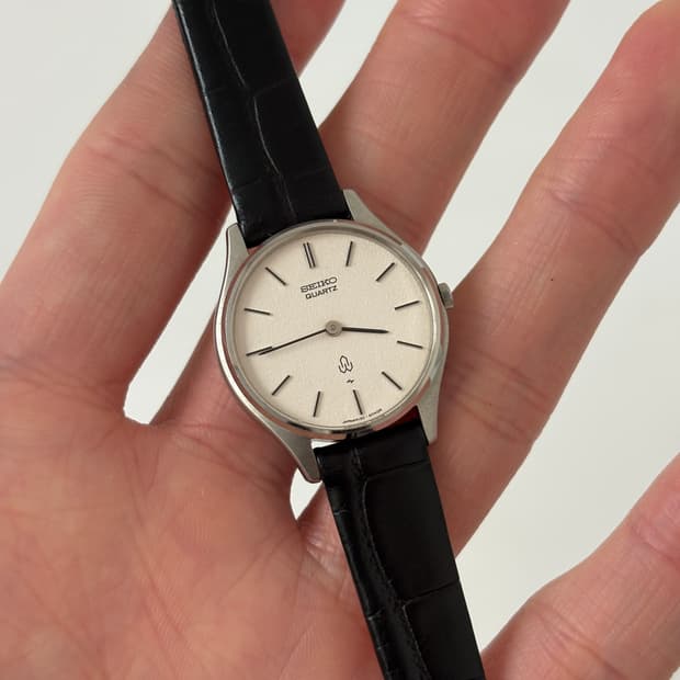 세이코 1970년대 텍스쳐 다이얼 실버 쿼츠 여성