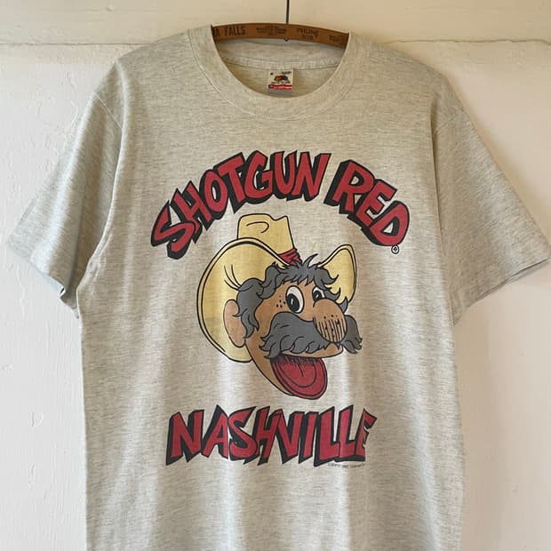 1990's Vintage T-shirt Made In U.S.A ​