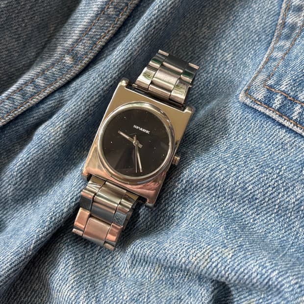 vintage spark metal watch