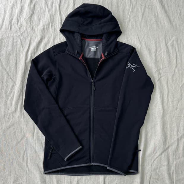 아크테릭스 자수 기모 소프트쉘 후드집업 M