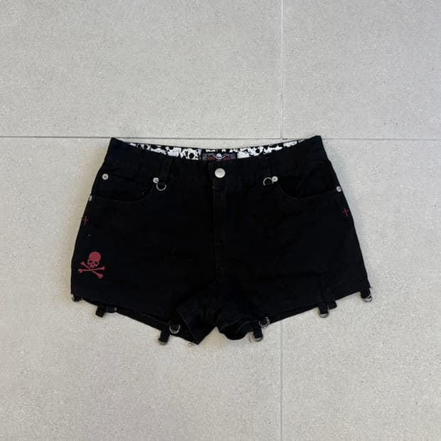 Mad funks 디테일 숏츠