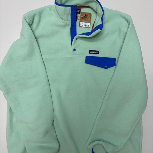 파타고니아 신칠라 레어색상 새제품 2xl