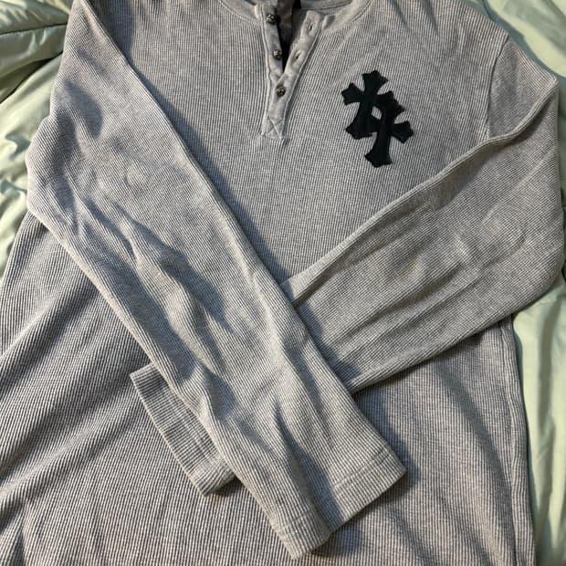 크롬하츠 레더패치 헨리넥 니트