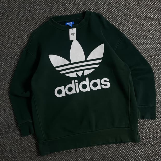 아디다스 트레포일 빅로고 박시핏 맨투맨y 3218