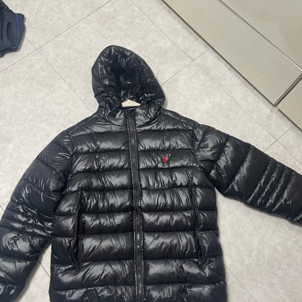 폴로 유광 경량패딩L(네고가능)