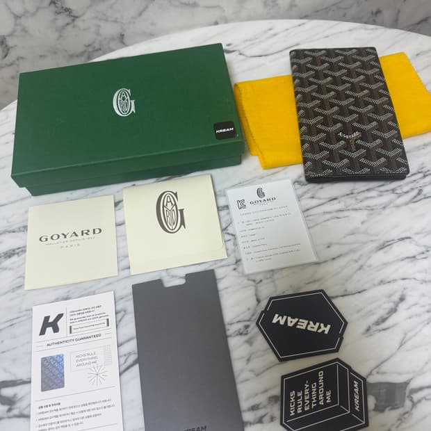 고야드 생로슈 장지갑
블랙