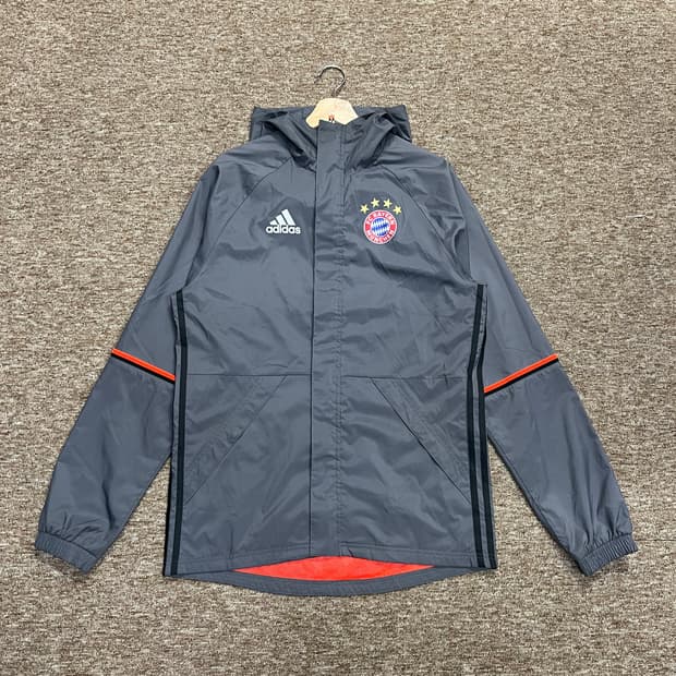 아디다스 바이에르뮌헨 레인 자켓 100