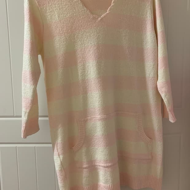 핑크 스트라이프 니트 후드 