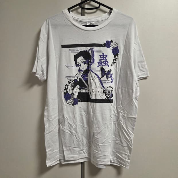 귀멸의 칼날 오피셜 시노부 반팔 티셔츠 Free