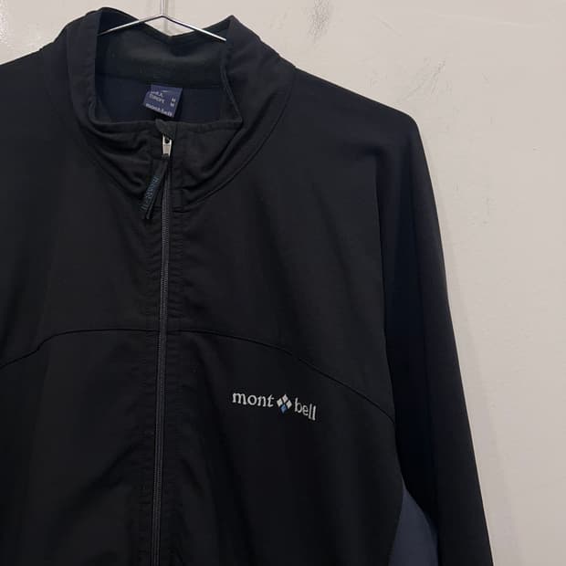 몽벨 아웃도어 배색 소프트쉘 집업 자켓