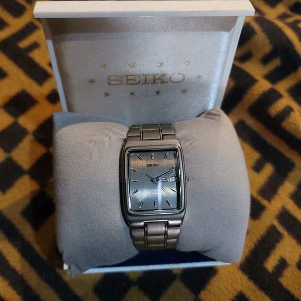 세이코 시크릿 티타늄 빈티지 쿼츠 시계