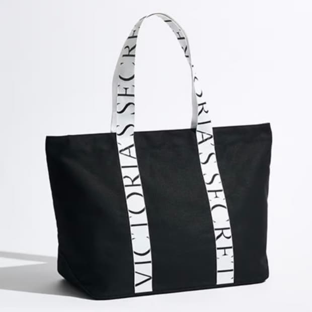 빅토리아시크릿 캔버스 토트백 블랙 시그니처로고라지에코백룰루레몬알로요가가방