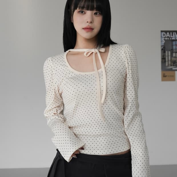 바이너리원 플리노 리본 도트티셔츠 (크림)