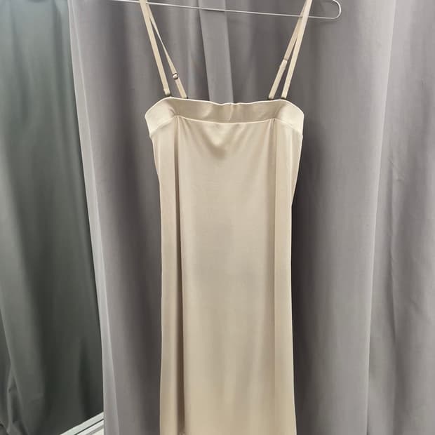 크림 미니 슬립 원피스 
