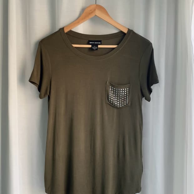 Dkny stud khaki T-shirts
