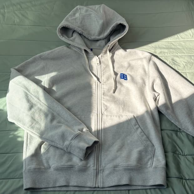 아더에러 후드집업