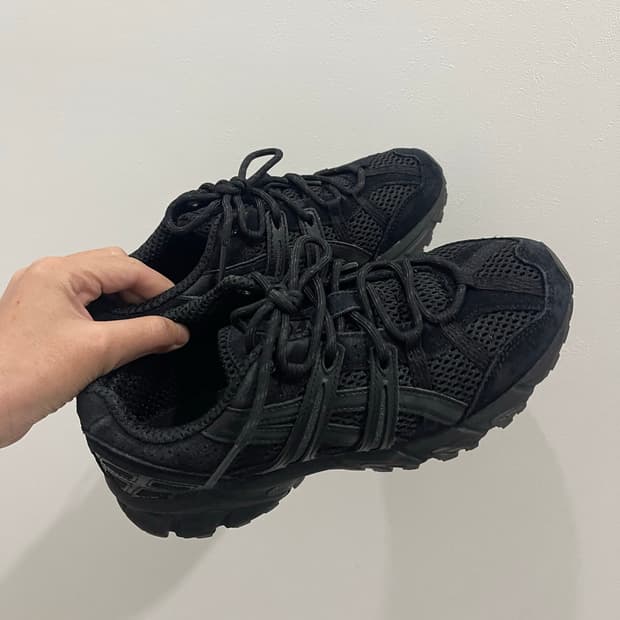 Asics 아식스 젤 소노마 올블랙 스웨이드 245mm 