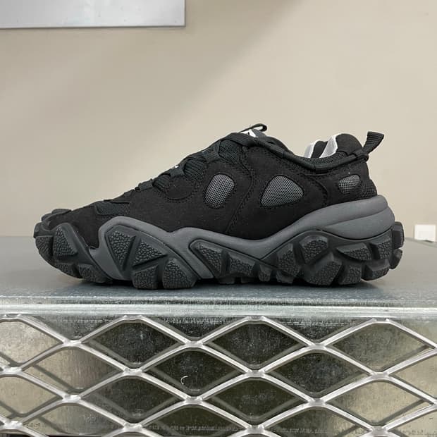 아크네 스튜디오 볼스터 스니커즈 블랙 40