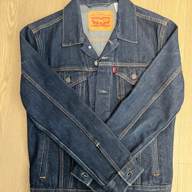 리바이스 트러커s