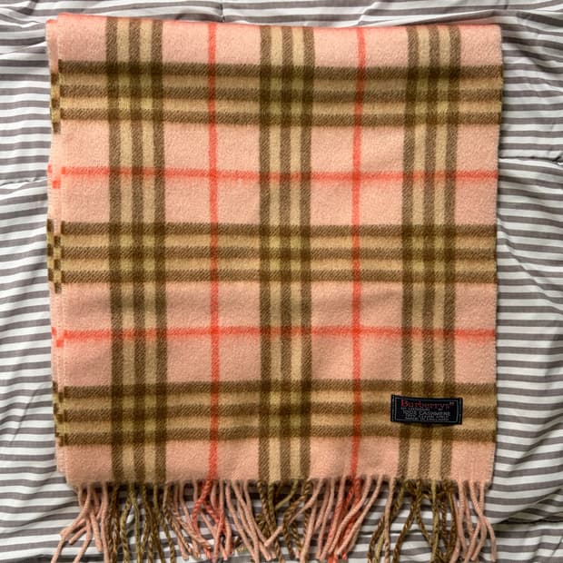 영국 버버리 캐시미어 핑크 체크 머플러 목도리