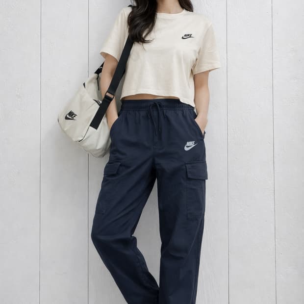 나이키(NIKE) 기능성 로고 자수 카고 팬츠