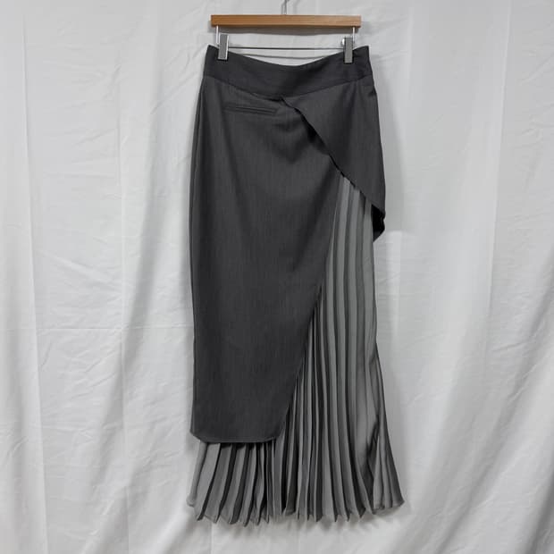 딘트(DINT) 레이어드 플리츠 롱스커트