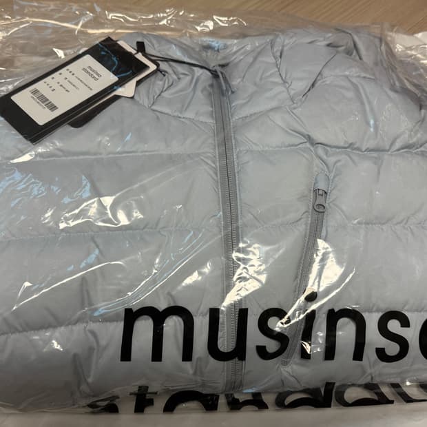 무신사스탠다드 시티 레저 후디드 라이트 다운 재킷