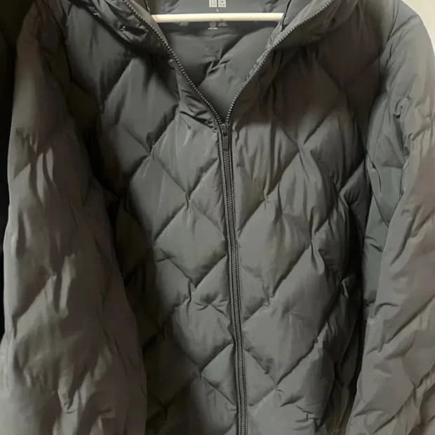 유니클로 퍼프텍 경량 패딩 블랙