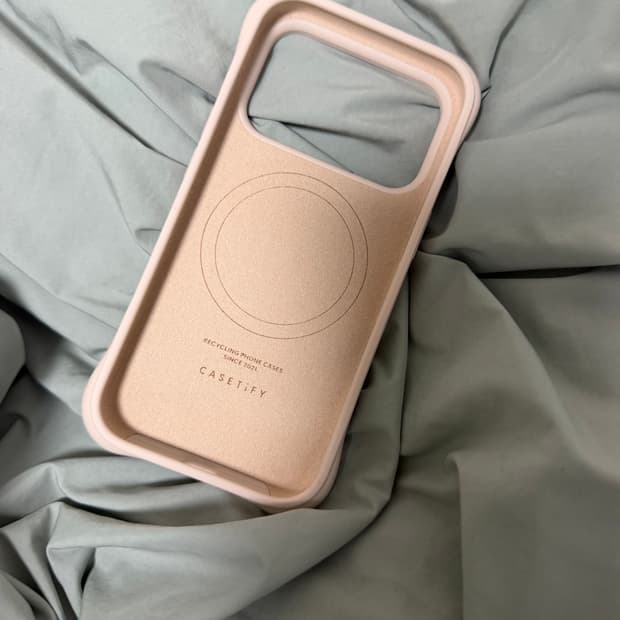 케이스티파이 리플 17프로 오트색 (딸기우유핑크)