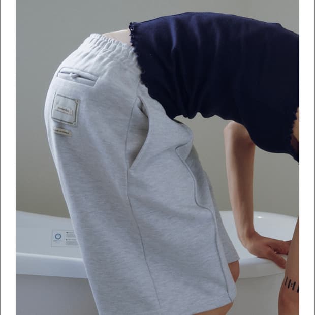 Overdue Flair 회색 트레이닝 반바지