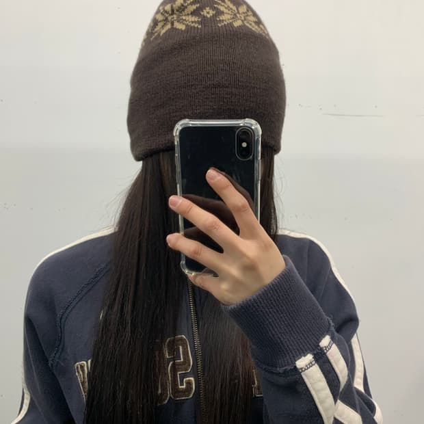 브라운 눈꽃 패턴 비니