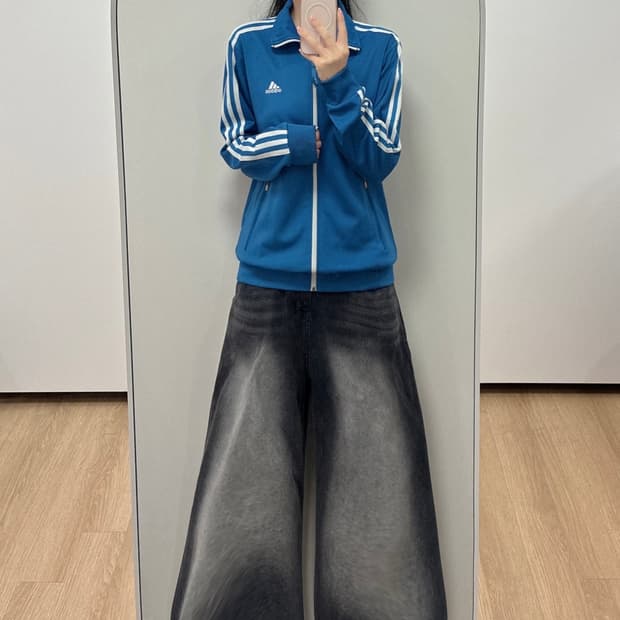 아디다스 자수로고 블루 삼선 트랙탑 져지