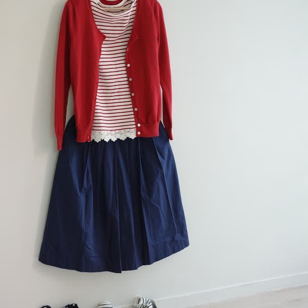 liberty house   • 네이비 핀턱 스커트