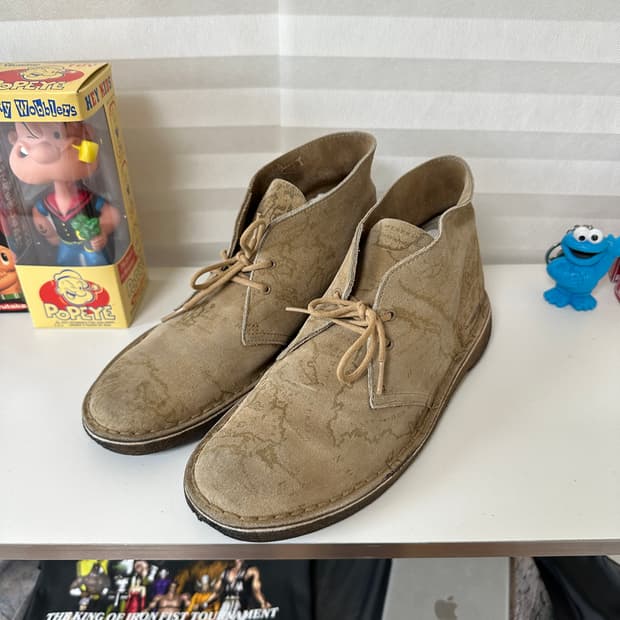 슈프림 클락스 데저트 부츠