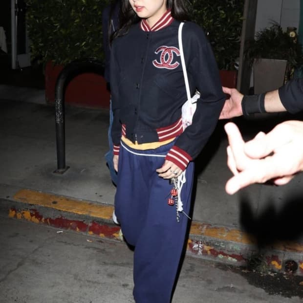 제니착용) 어텐즈 네이비 베이직 스웻팬츠