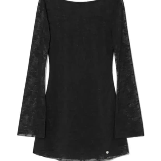 김채원 착용 TIFFANY BACKLESS DRESS (BLACK)
