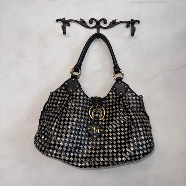 Black diamond checkerboard buckle 숄더백