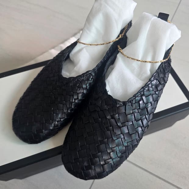 Massimo Dutti
발레 플랫 가죽