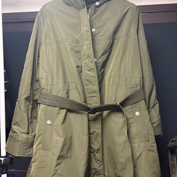 버버리 포토벨로 후드 자켓 다크 올리브 새제품