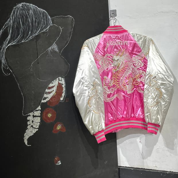 JPN 일본빈티지 핑크 대장급 용 자수 스카잔 빅로고 스카쟌