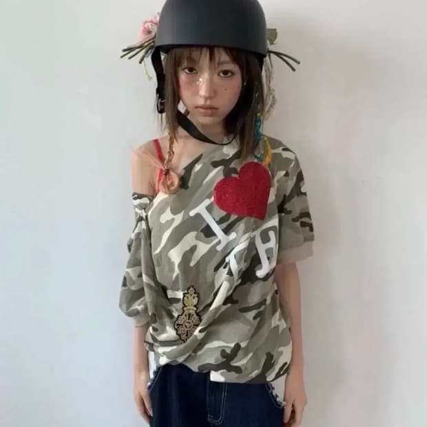 샵페어리 cowl neck button t-shirt CAMO