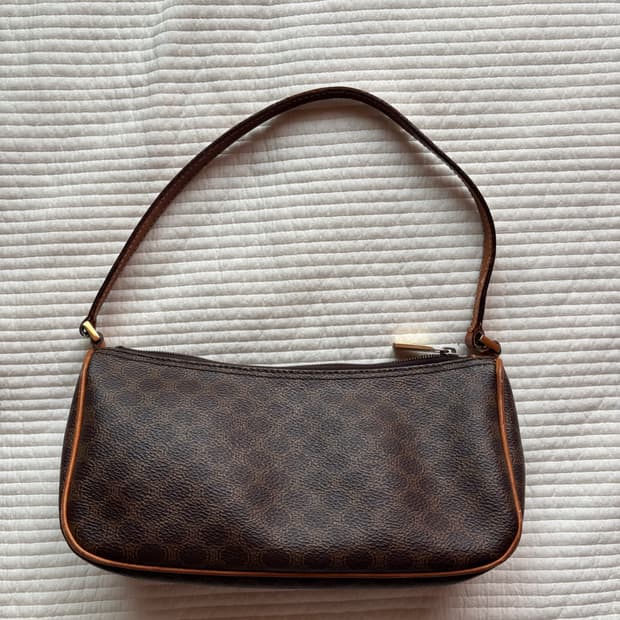 셀린느 마카담 숄더백