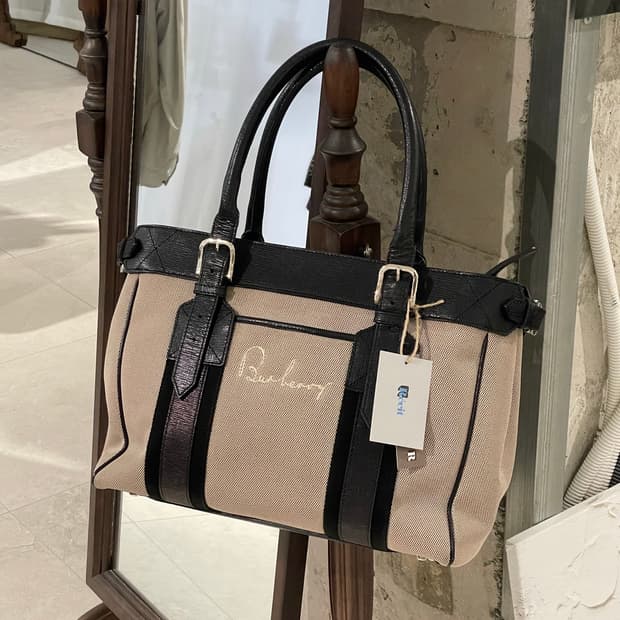 [정품/빈티지] 버버리(Burberry) 자수 로고 캔버스 레더 토트백
