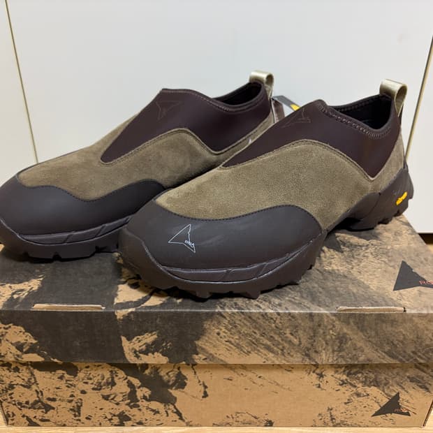 [41] 로아 슬립온 브라운