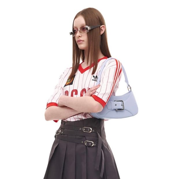 오소이 osoi BELTED BROCLE_SMALL_PALE BLUE