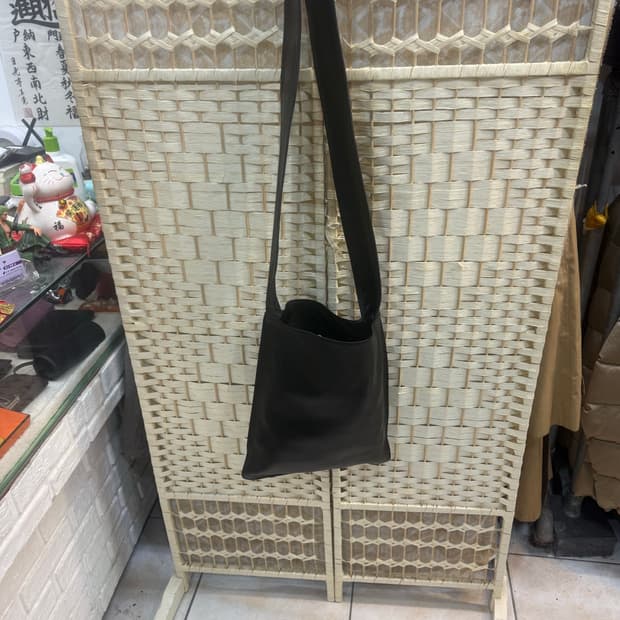 정품 샤넬 5번대 램스킨 크로스백 팝니다