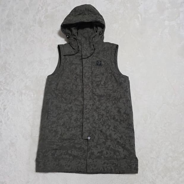 (100)블랙야크 카모 패턴 후드 패딩 조끼