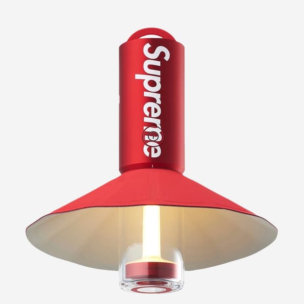 슈프림 X 호토 캠프 라이트 레드