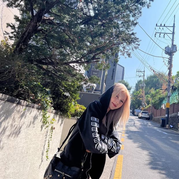 발렌시아가 후드집업 23fw